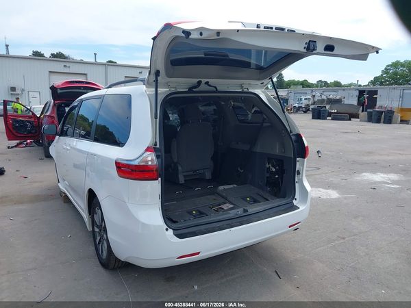 2018 TOYOTA SIENNA LE 7 PASSENGER — I3