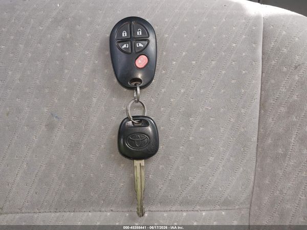 2018 TOYOTA SIENNA LE 7 PASSENGER — I11