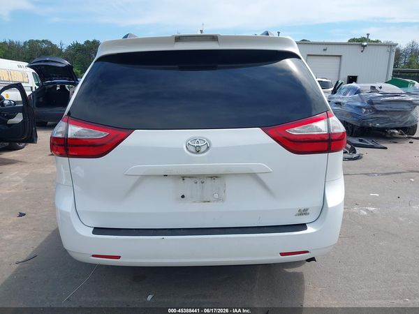 2018 TOYOTA SIENNA LE 7 PASSENGER — I119