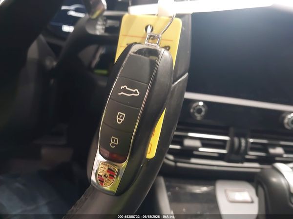 2024 PORSCHE MACAN T