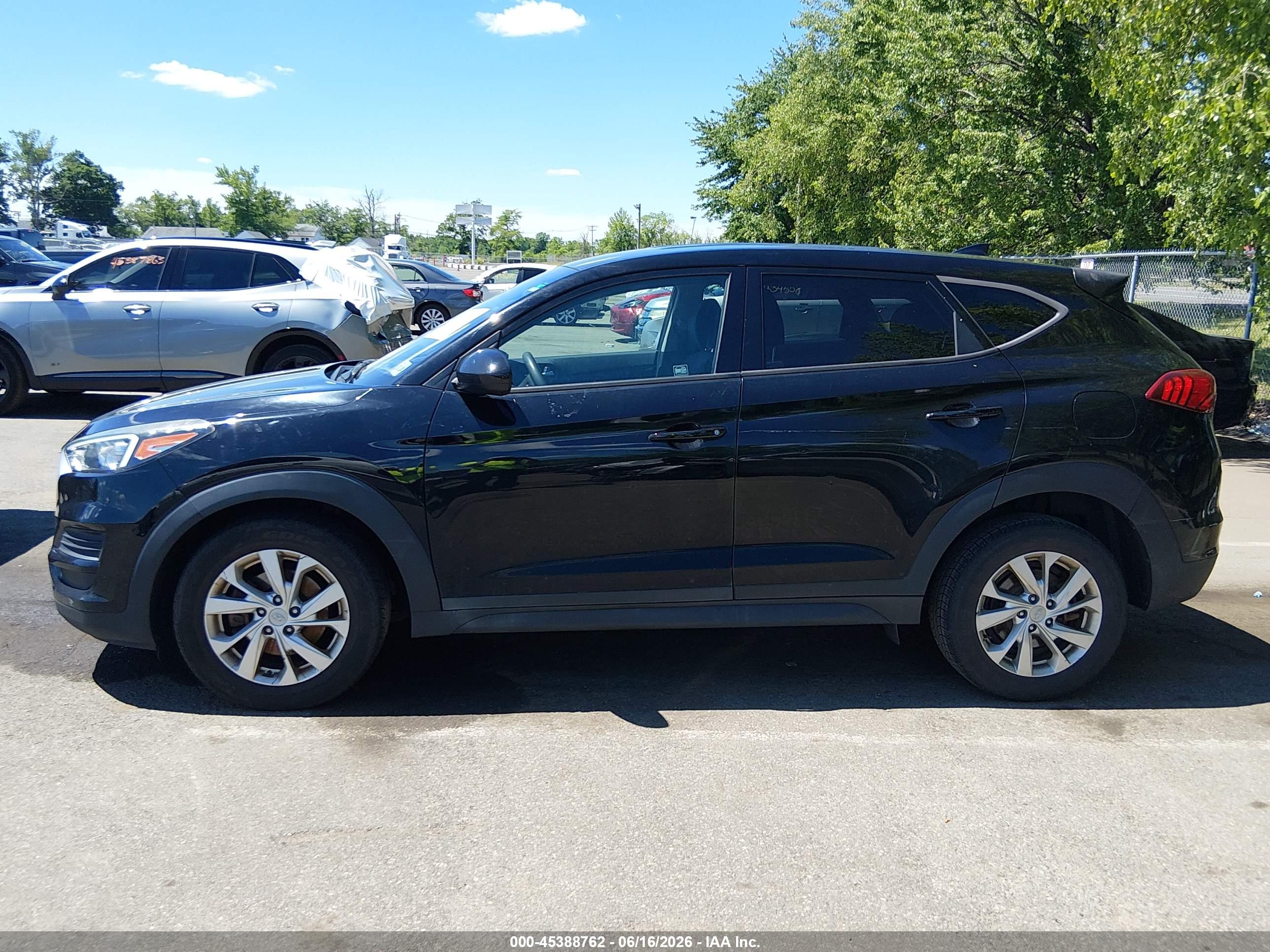 2019 HYUNDAI TUCSON SE