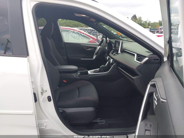 2025 TOYOTA RAV4 PLUG-IN HYBRID SE