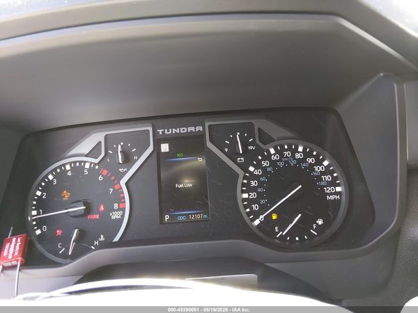 2025 TOYOTA TUNDRA SR5