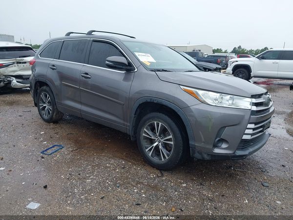2018 TOYOTA HIGHLANDER LE