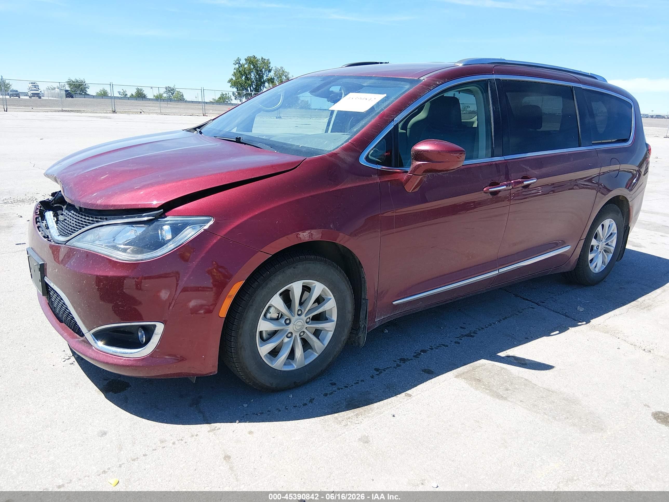 2018 CHRYSLER PACIFICA TOURING L — I2