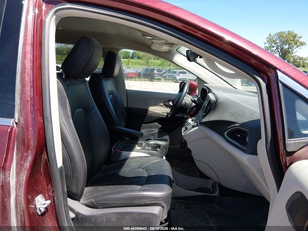 2018 CHRYSLER PACIFICA TOURING L — I5