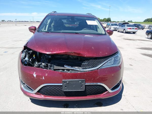 2018 CHRYSLER PACIFICA TOURING L — I115