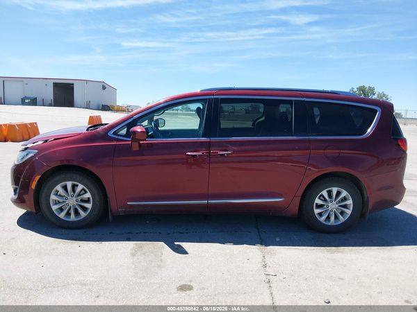 2018 CHRYSLER PACIFICA TOURING L — I117
