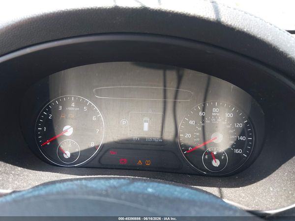 2017 KIA SORENTO 2.4L LX
