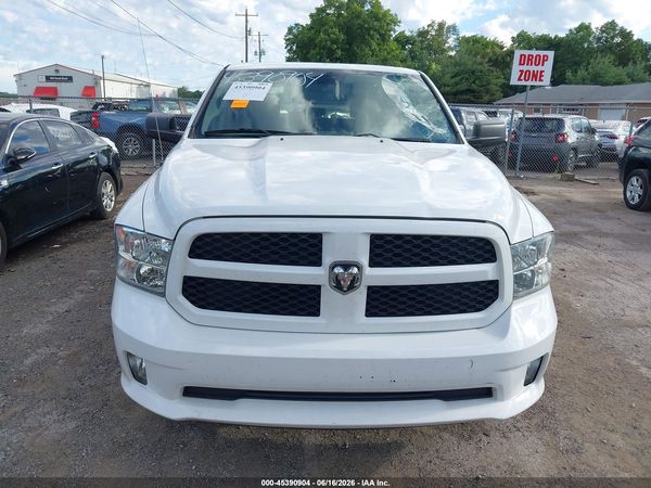 2017 RAM 1500 EXPRESS  4X4 5'7 BOX