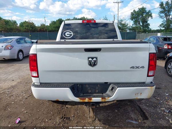 2017 RAM 1500 EXPRESS  4X4 5'7 BOX
