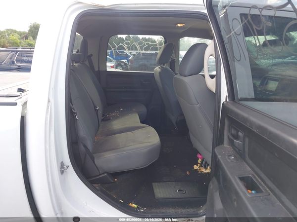 2017 RAM 1500 EXPRESS  4X4 5'7 BOX