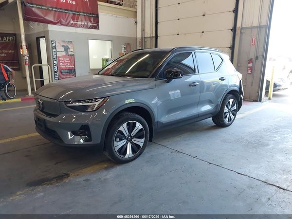 2023 VOLVO XC40 RECHARGE PURE ELECTRIC TWIN PLUS