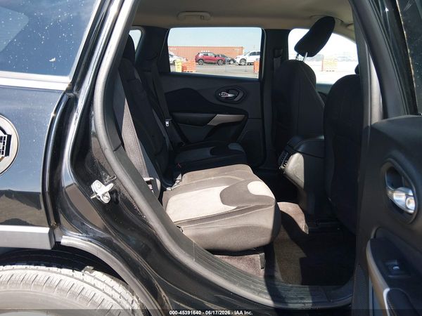 2018 JEEP CHEROKEE LATITUDE FWD