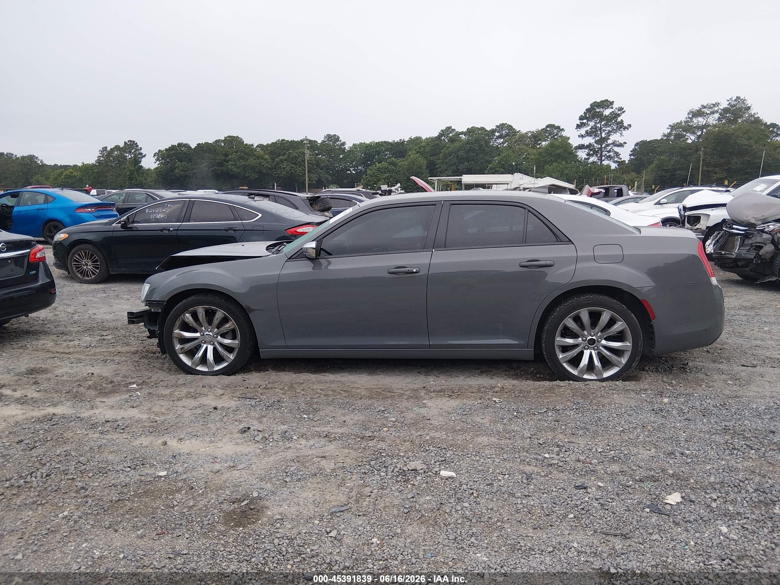 2019 CHRYSLER 300 TOURING