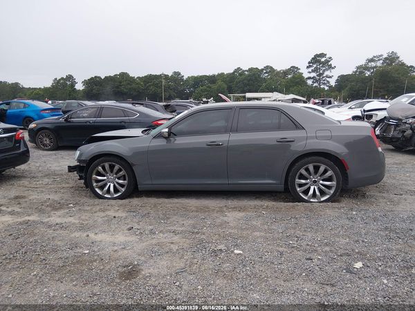 2019 CHRYSLER 300 TOURING