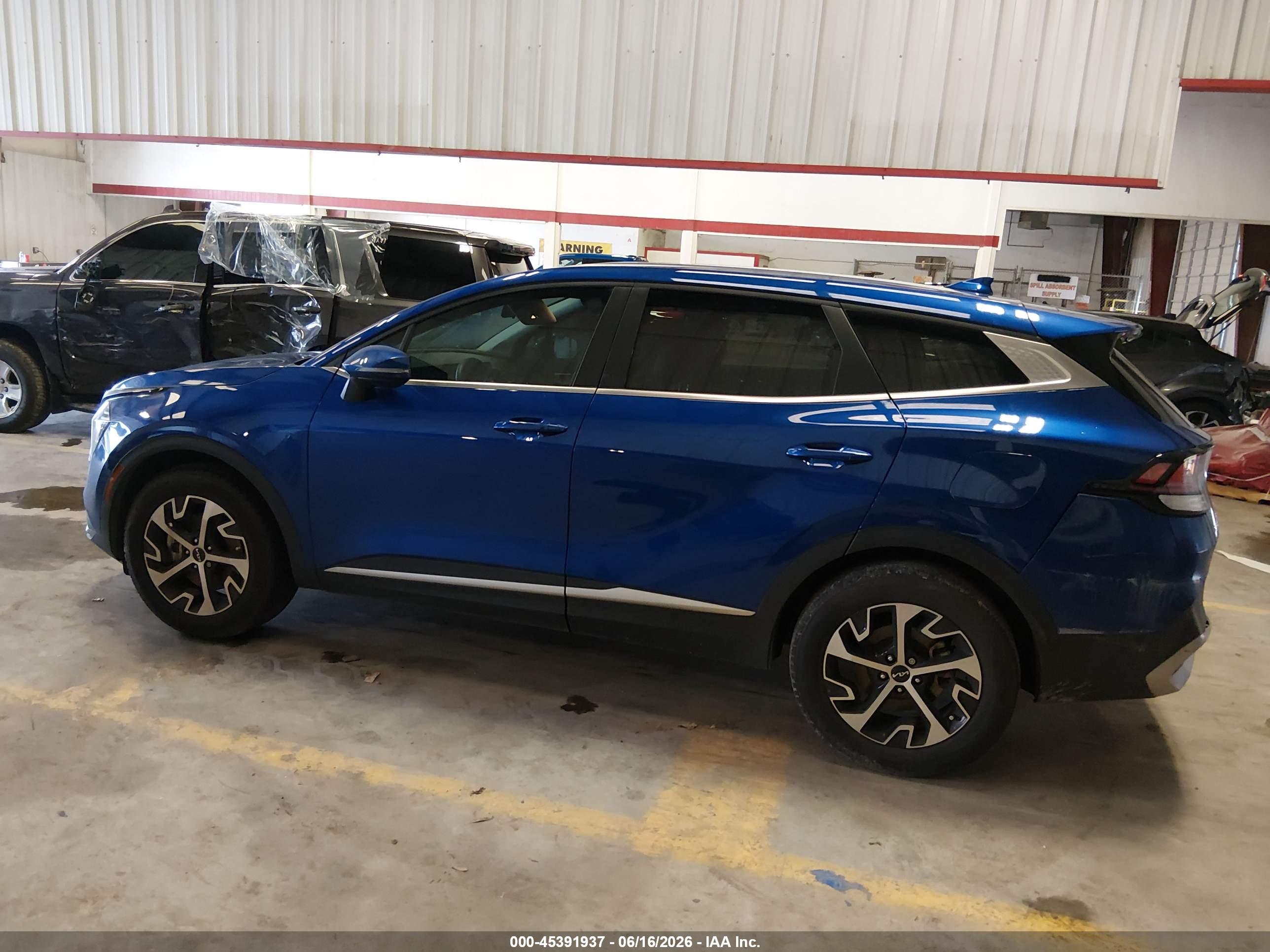 2023 KIA SPORTAGE EX