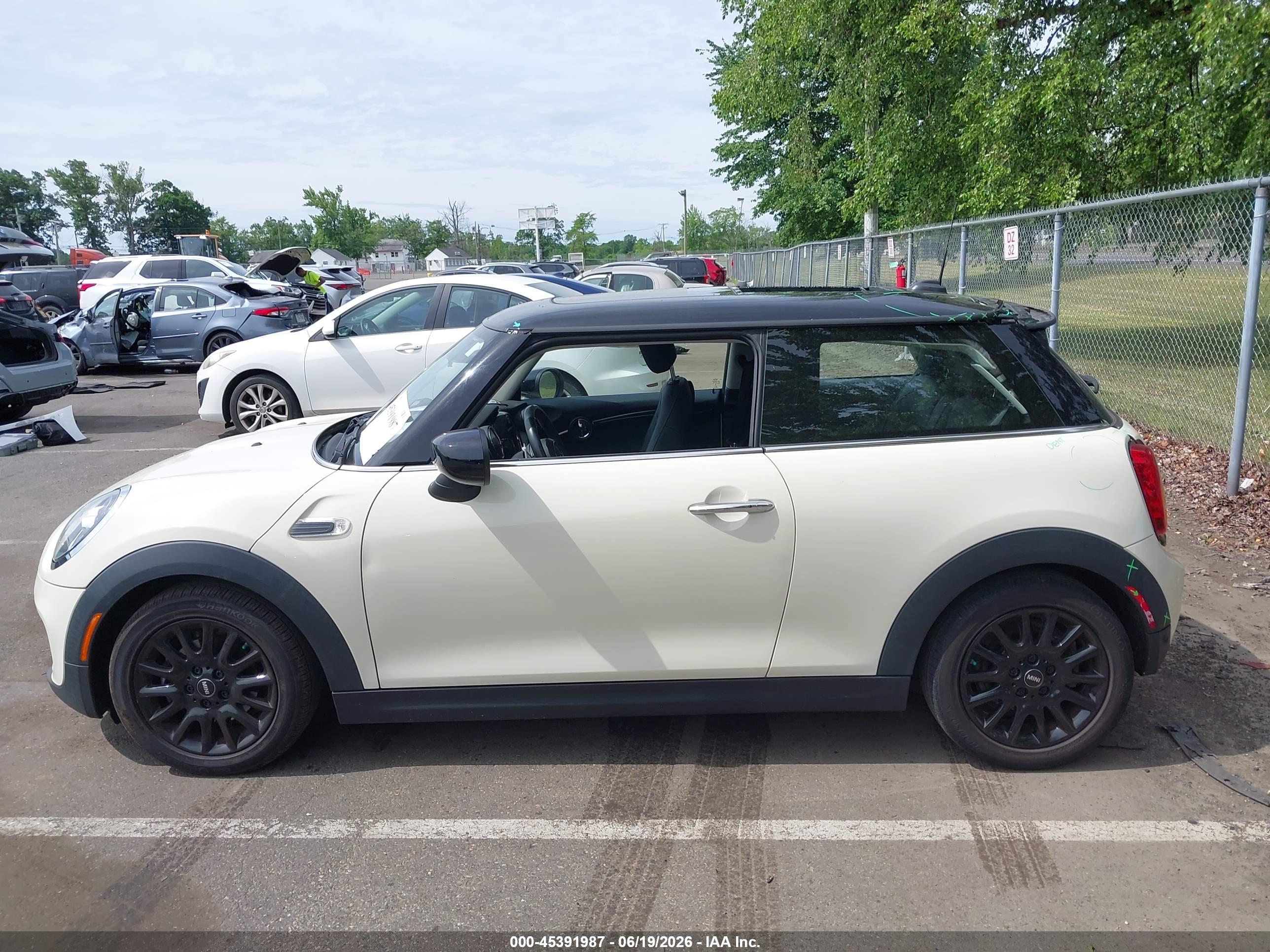 2021 MINI HARDTOP COOPER