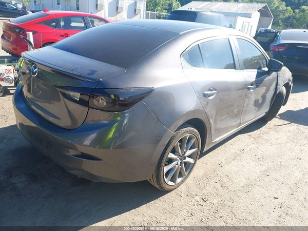 2018 MAZDA MAZDA3 TOURING