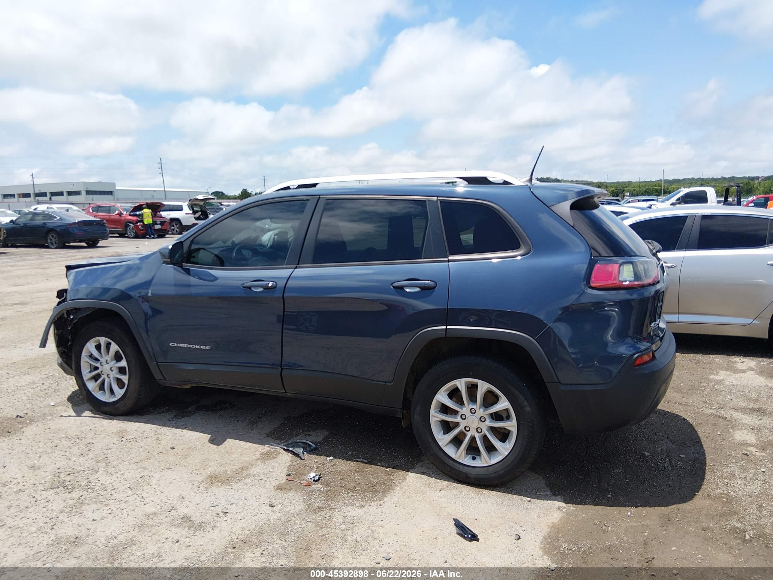 2021 JEEP CHEROKEE LATITUDE 4X4