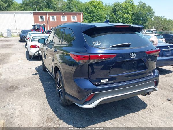 2021 TOYOTA HIGHLANDER XSE