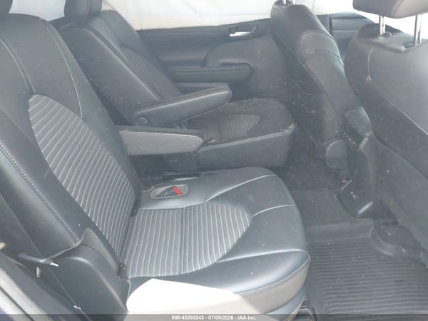 2021 TOYOTA HIGHLANDER XSE