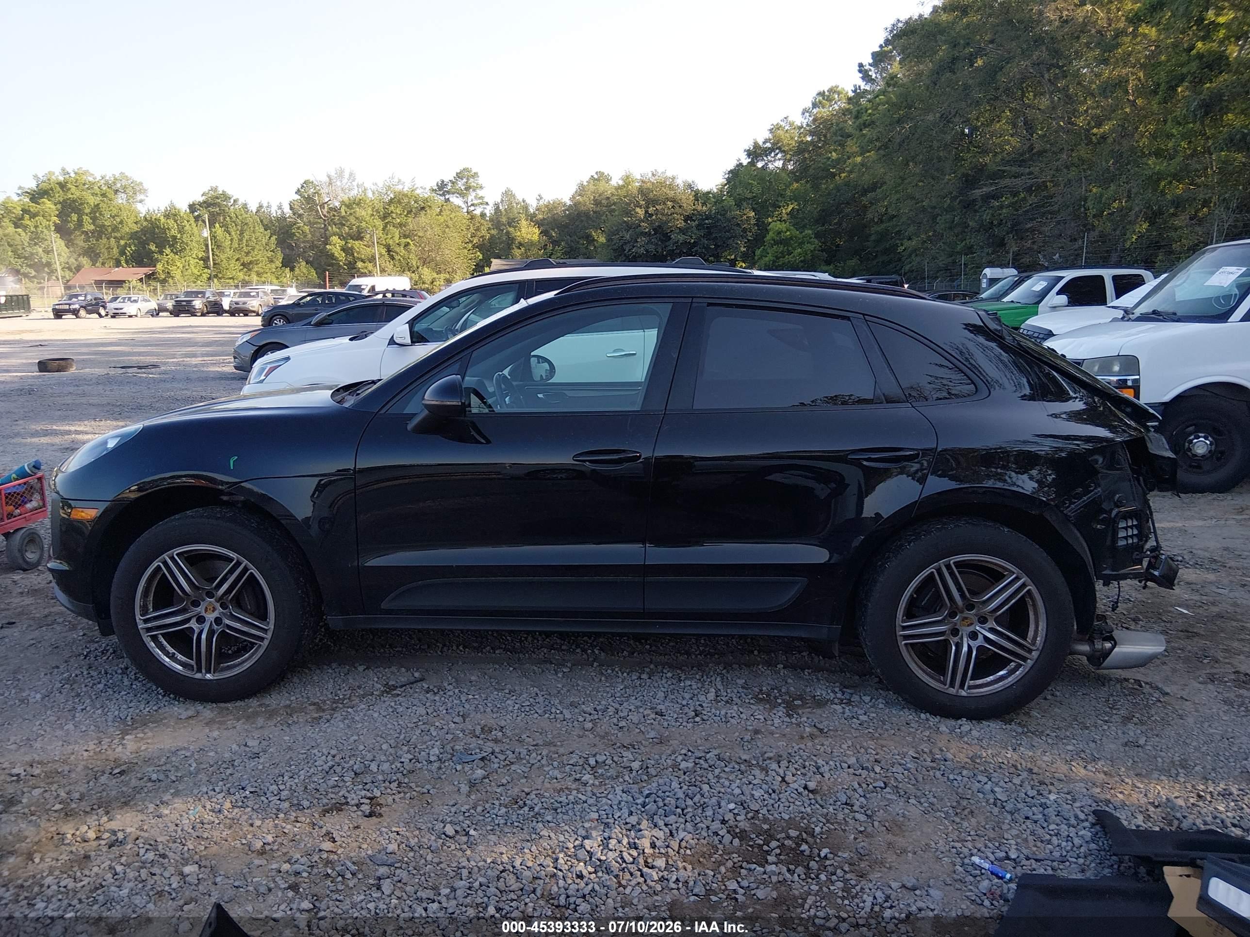 2019 PORSCHE MACAN