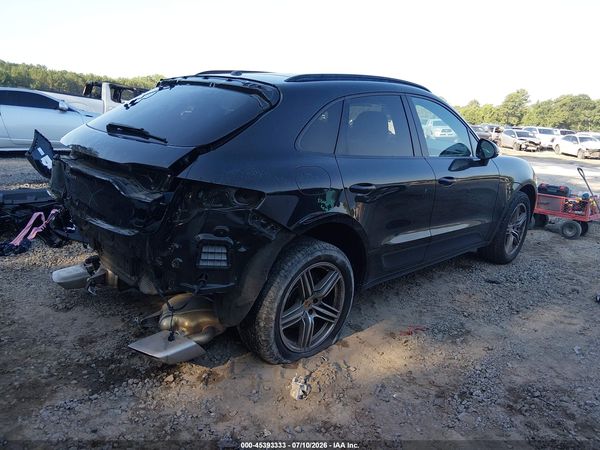 2019 PORSCHE MACAN