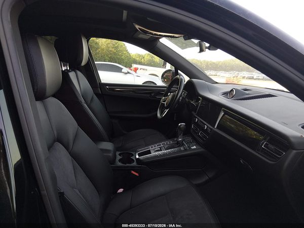 2019 PORSCHE MACAN