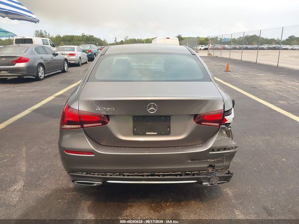 2020 MERCEDES-BENZ A 220 A220