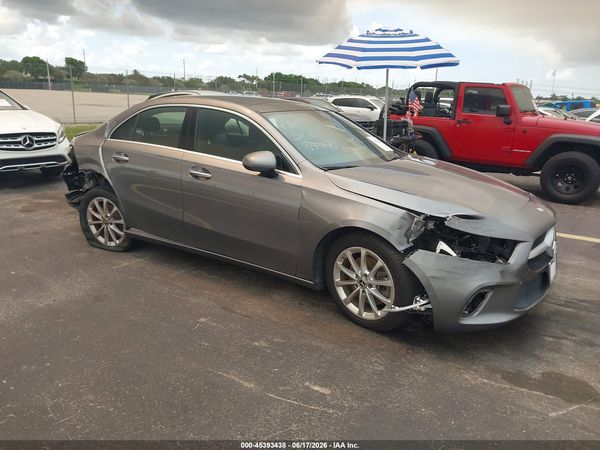 2020 MERCEDES-BENZ A 220 A220