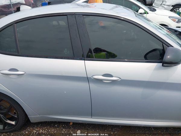 2020 ALFA ROMEO GIULIA RWD