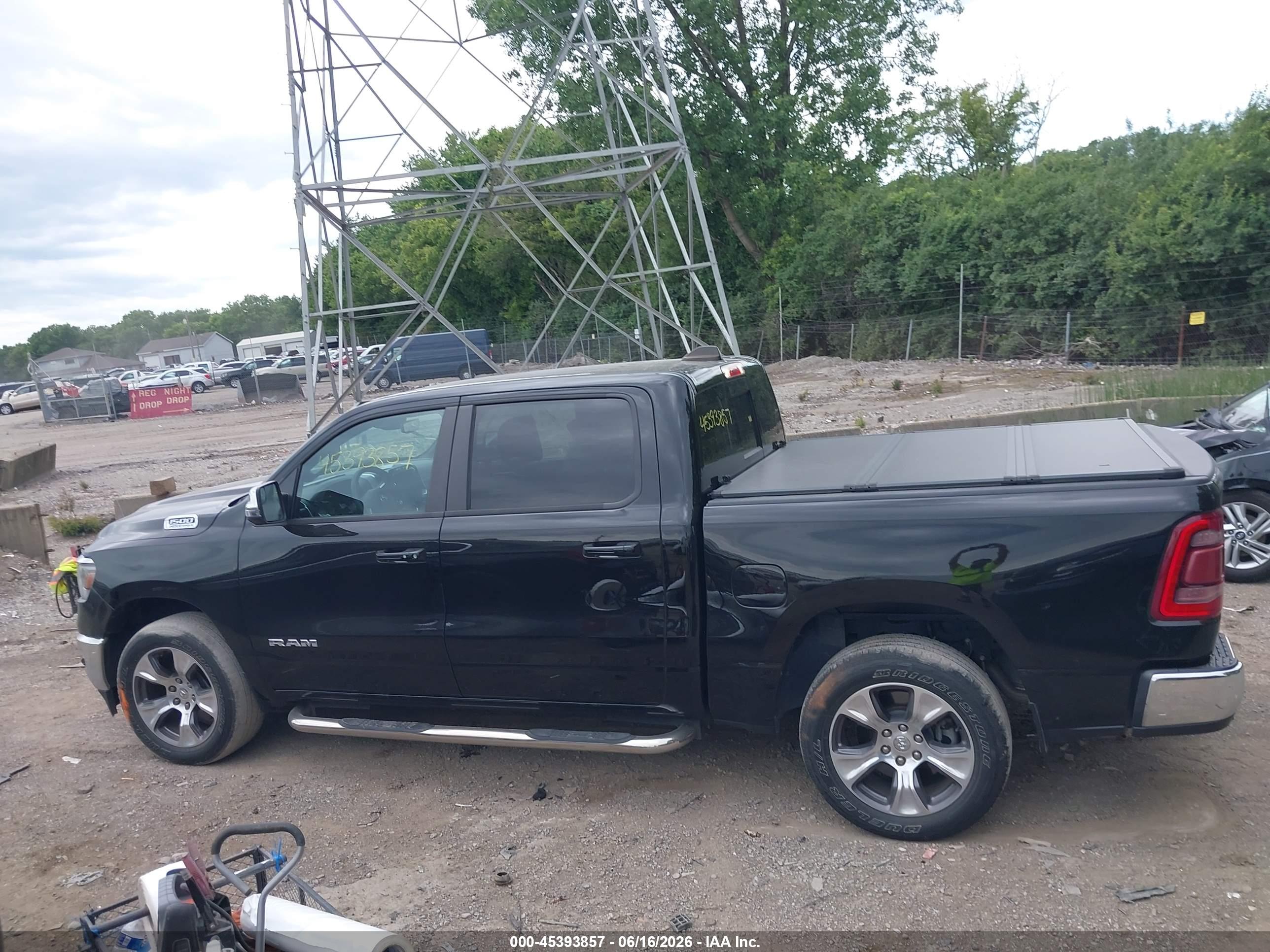 2024 RAM 1500 LARAMIE  4X4 5'7 BOX