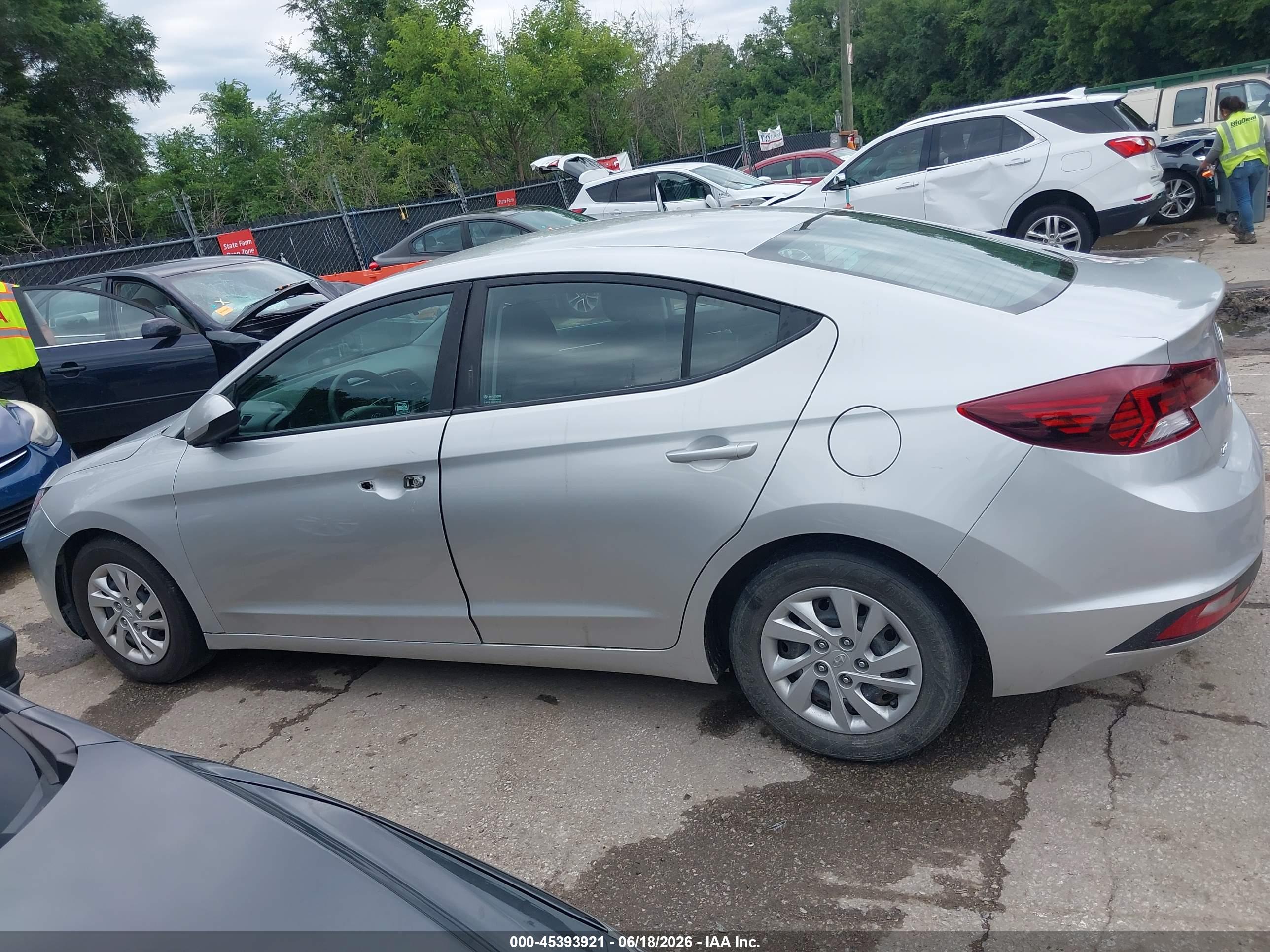 2020 HYUNDAI ELANTRA SE