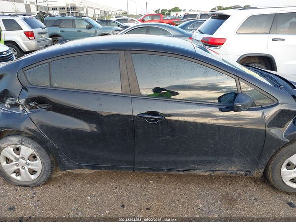 2017 KIA FORTE LX