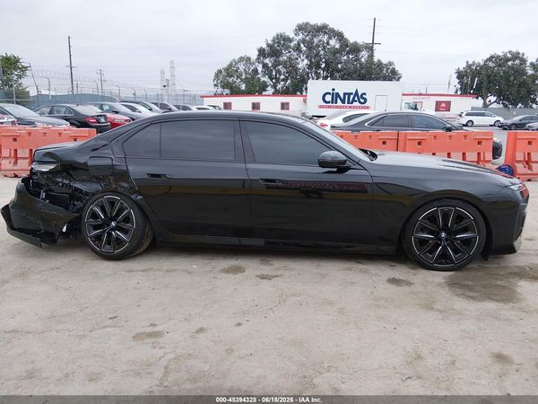 2025 BMW 760I XDRIVE