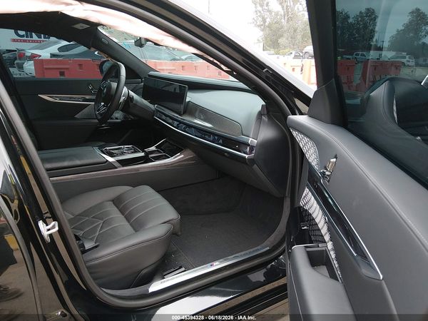 2025 BMW 760I XDRIVE