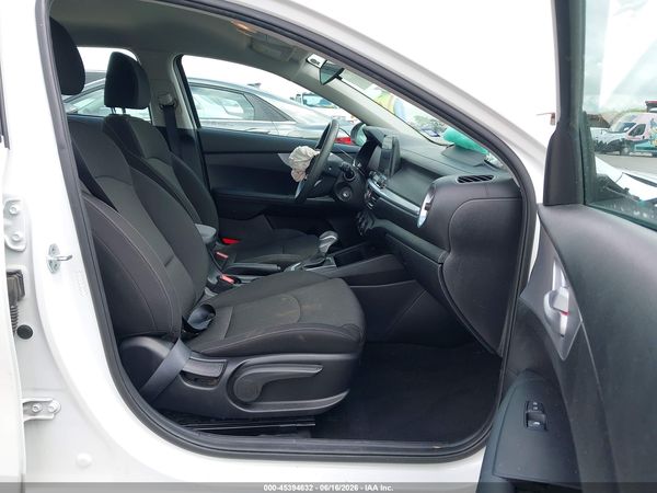 2022 KIA FORTE LXS
