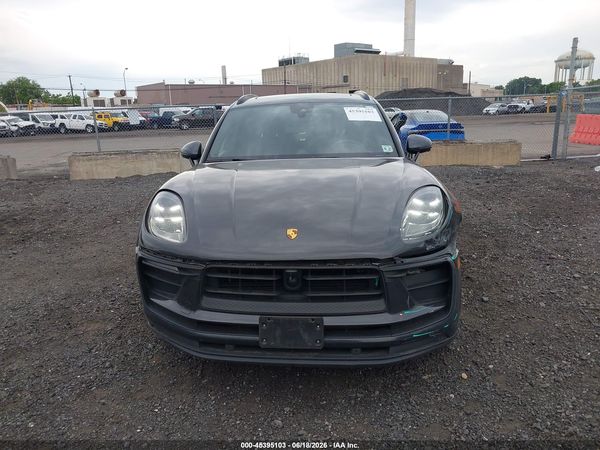 2022 PORSCHE MACAN