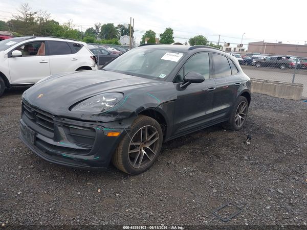 2022 PORSCHE MACAN