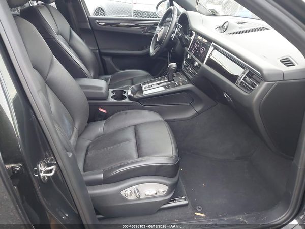 2022 PORSCHE MACAN