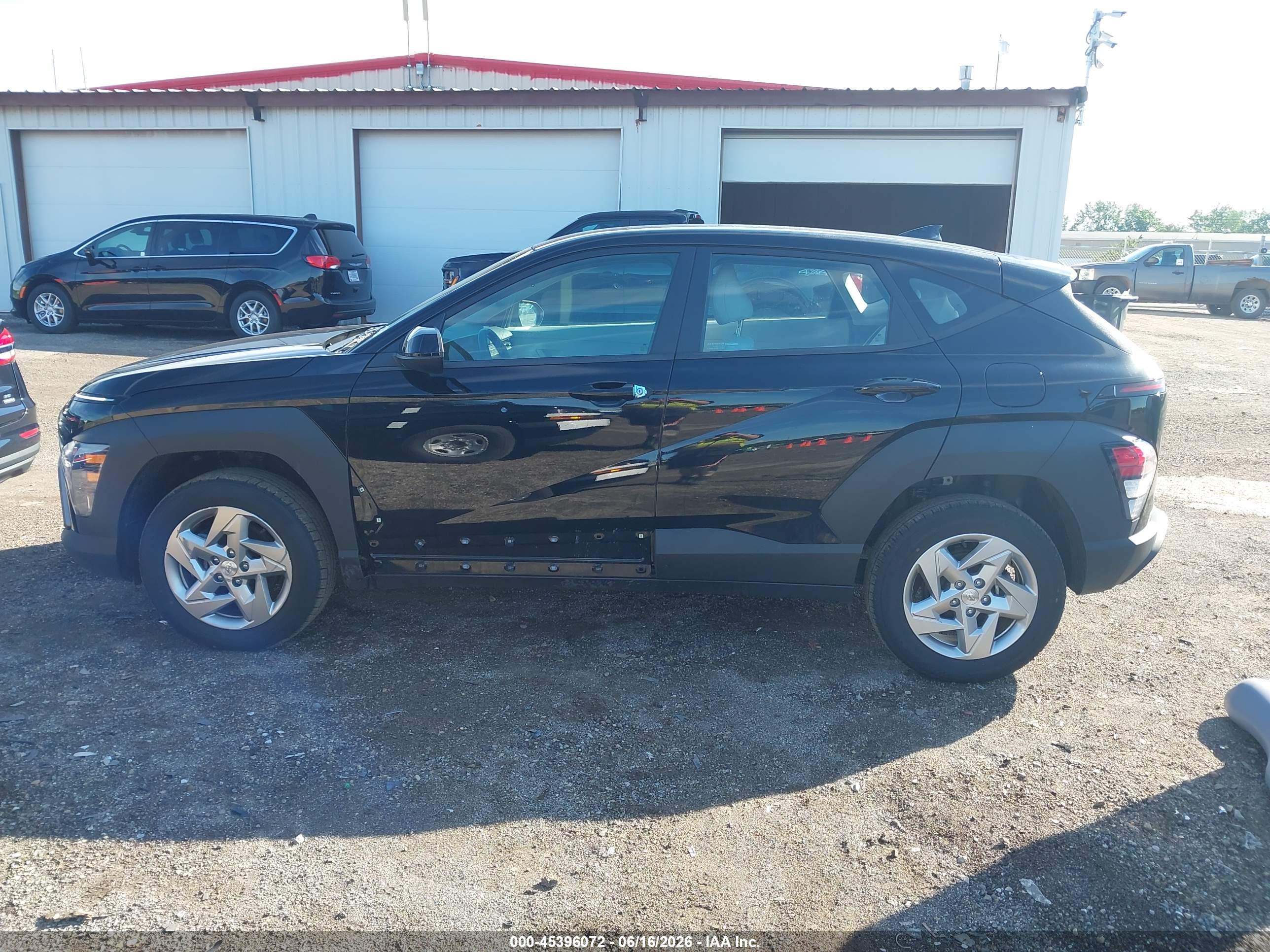2024 HYUNDAI KONA SE