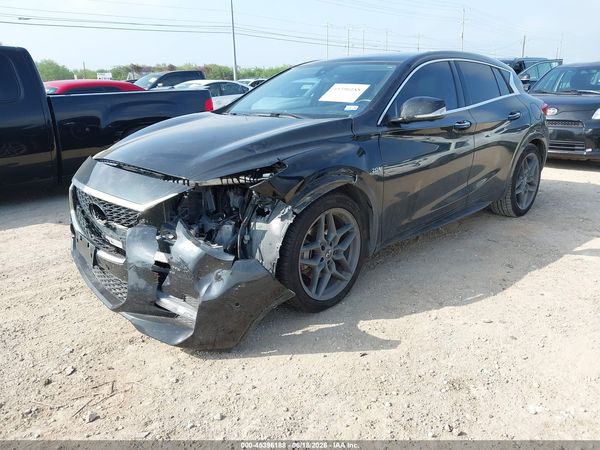 2017 INFINITI QX30 SPORT
