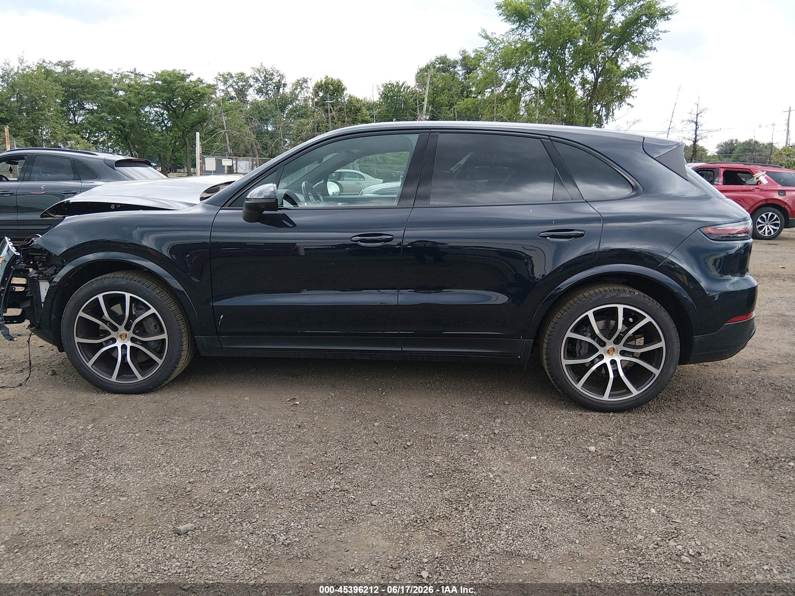 2019 PORSCHE CAYENNE S