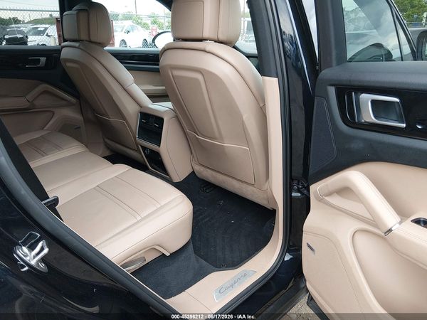 2019 PORSCHE CAYENNE S
