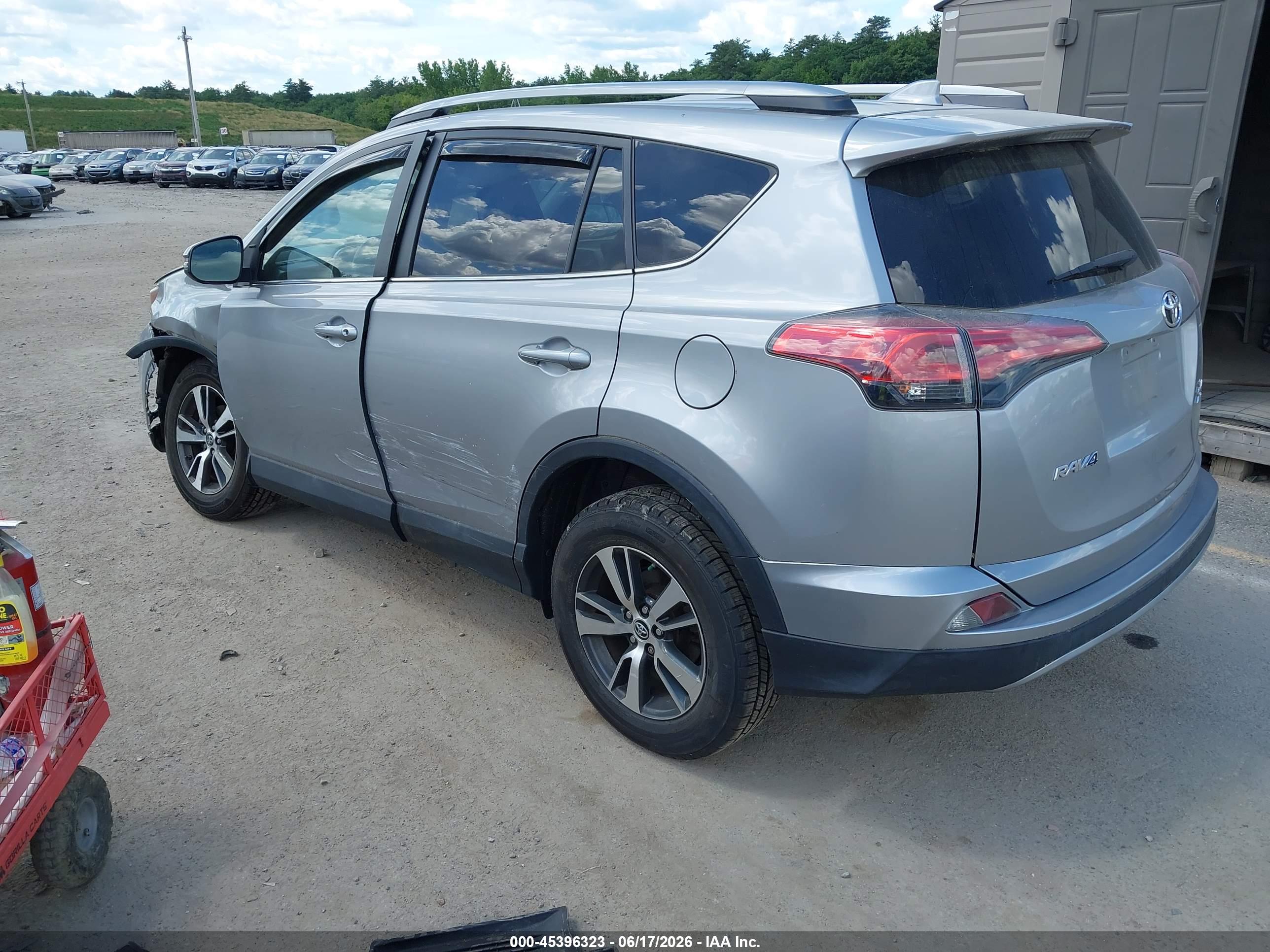 2017 TOYOTA RAV4 XLE