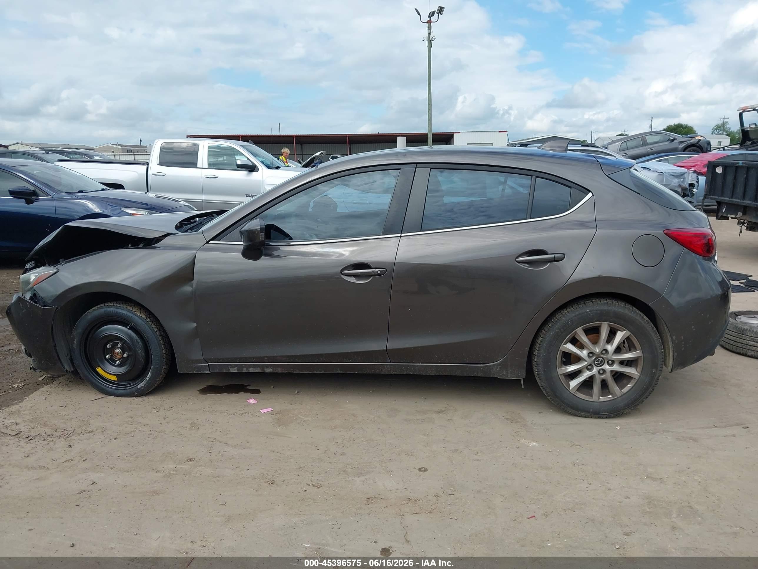 2016 MAZDA MAZDA3 I TOURING