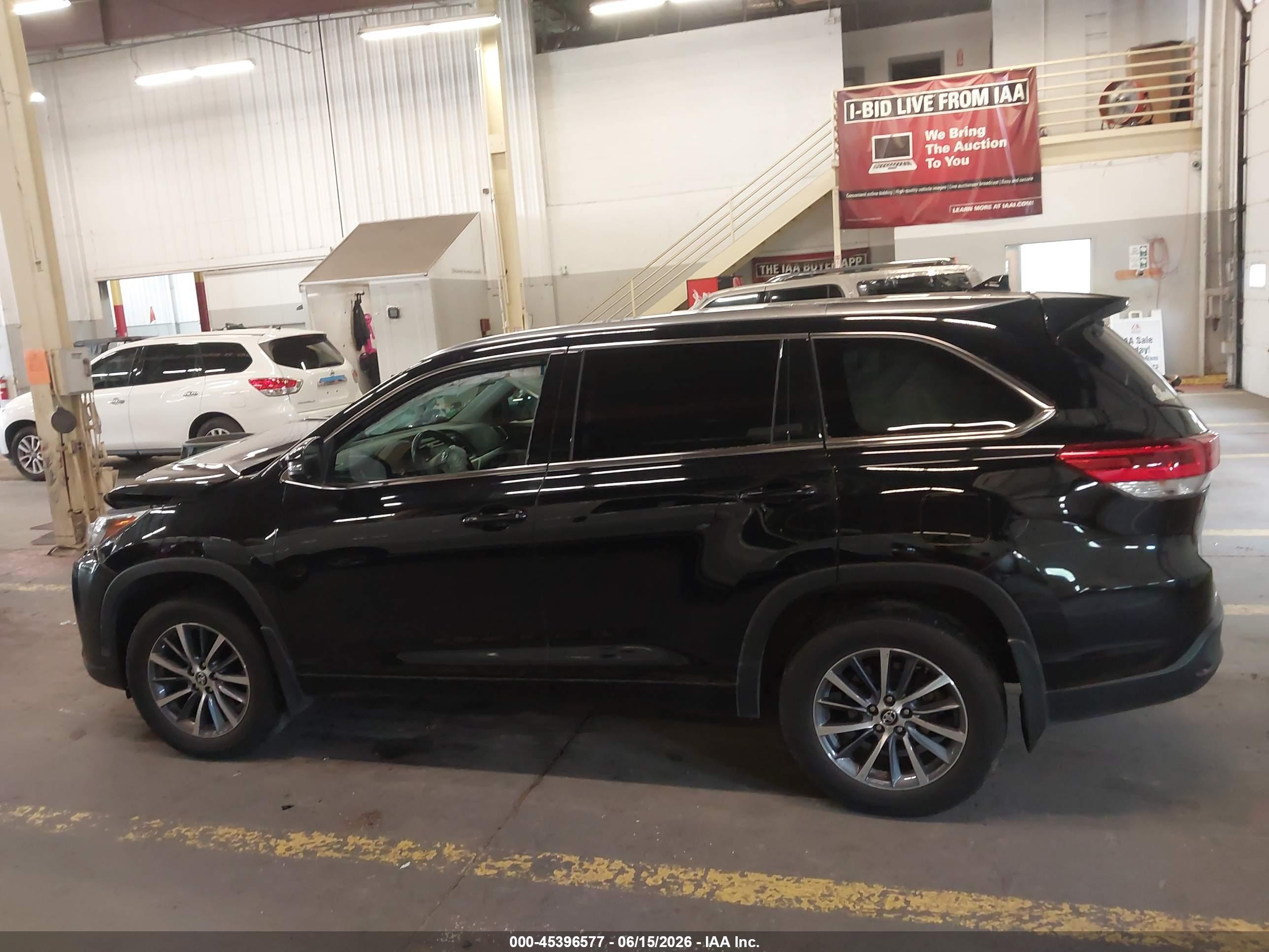 2018 TOYOTA HIGHLANDER XLE