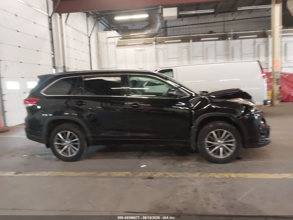 2018 TOYOTA HIGHLANDER XLE