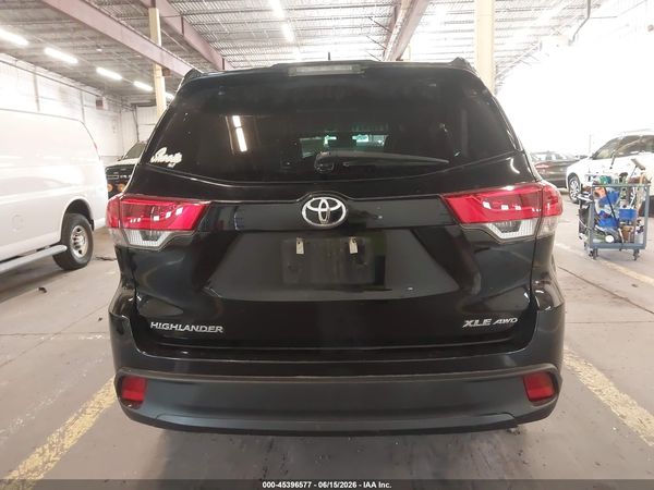 2018 TOYOTA HIGHLANDER XLE
